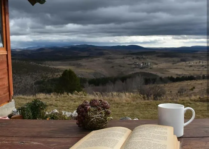 Markove Kolibe 1, Uvac,vecaa شقة